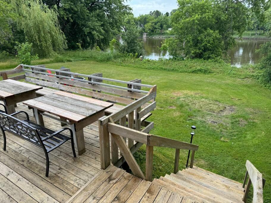 Chalet Scott SPA sur Rivière