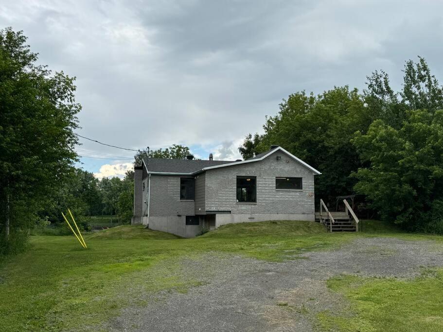 Chalet Scott SPA sur Rivière
