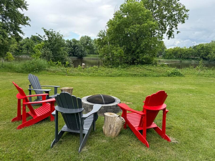 Chalet Scott SPA sur Rivière