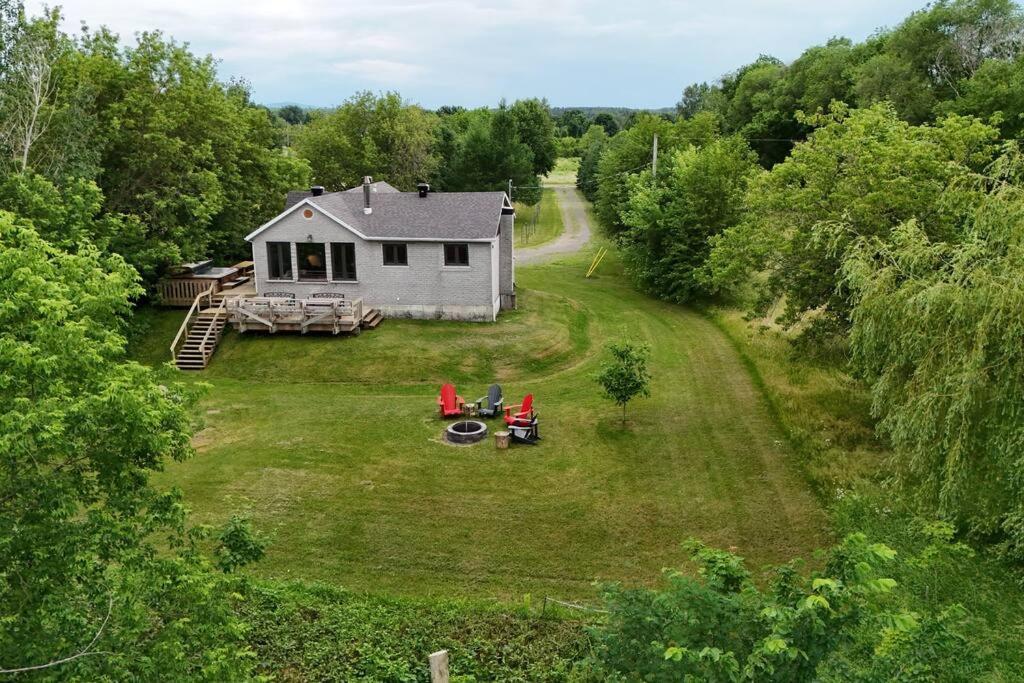 Chalet Scott SPA sur Rivière
