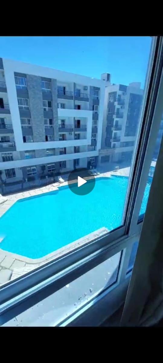 Wonderful two-bedroom apartment balcony in Fanadir aqua park beach
