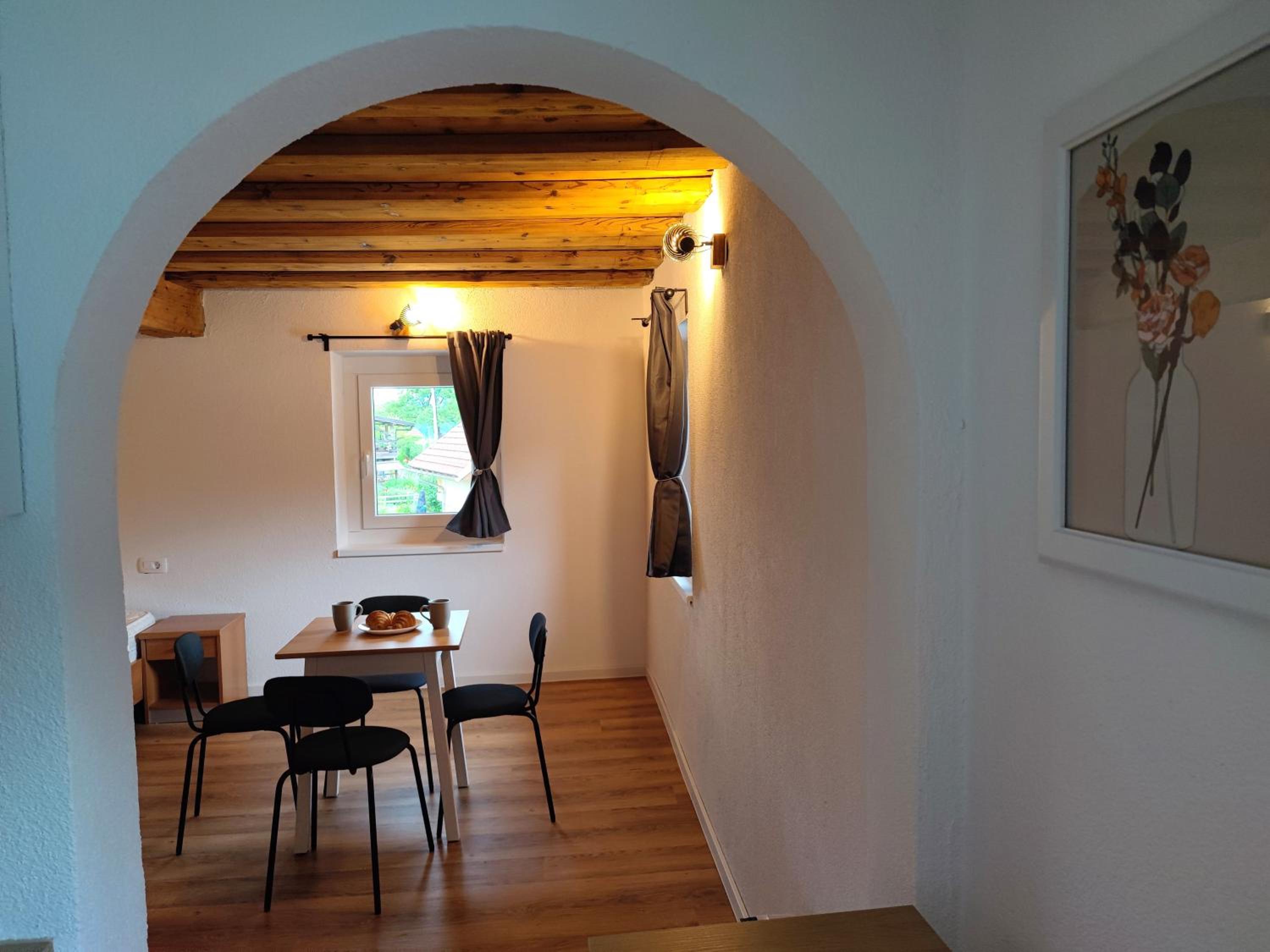 Slovenian House Mira