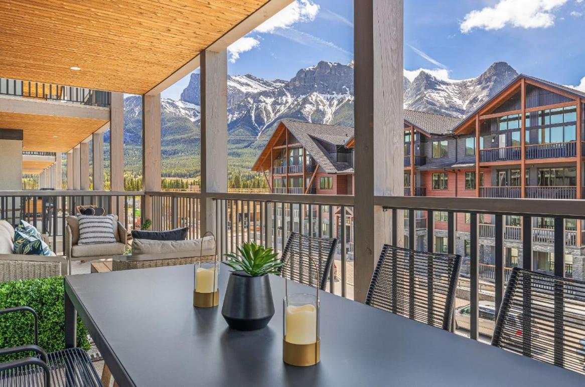 Rundle Lux Villa at Timberstone