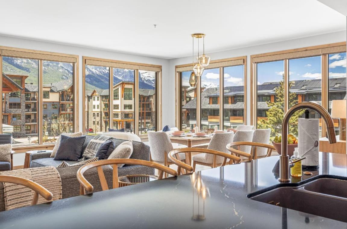 Rundle Lux Villa at Timberstone