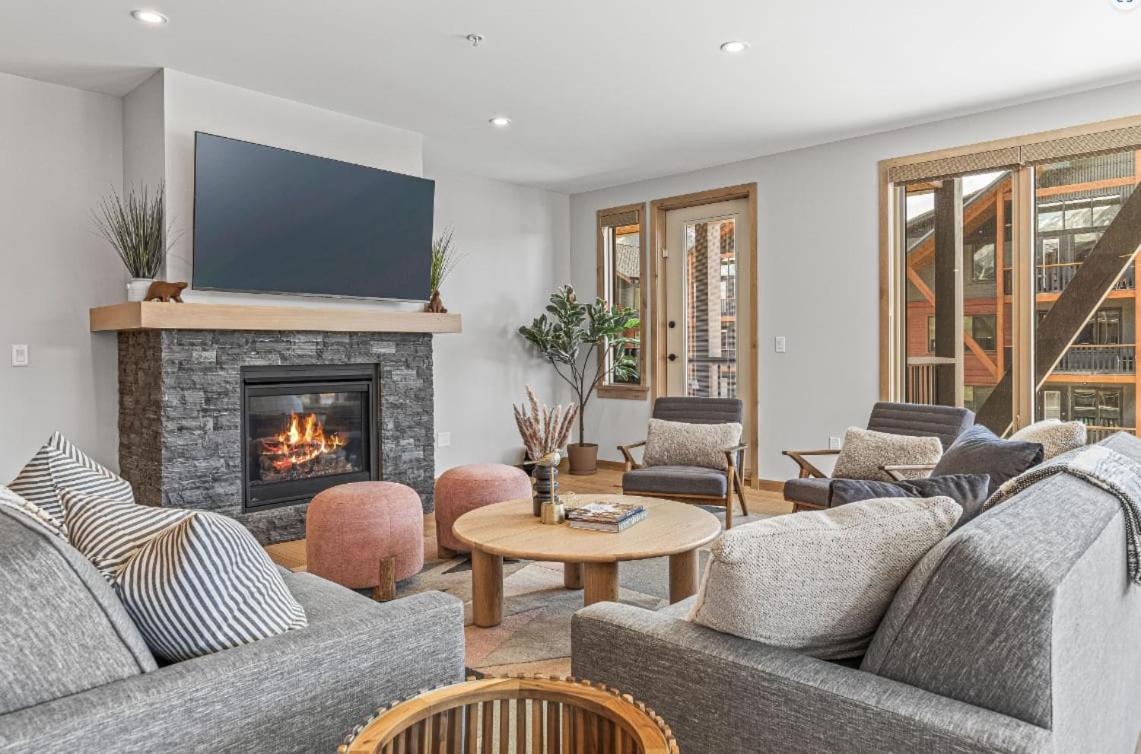 Rundle Lux Villa at Timberstone
