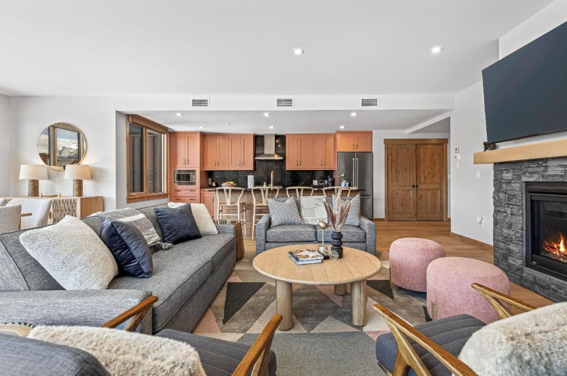 Rundle Lux Villa at Timberstone
