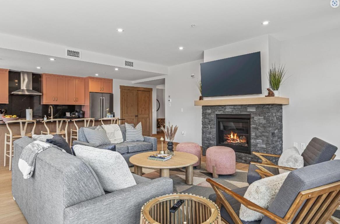 Rundle Lux Villa at Timberstone
