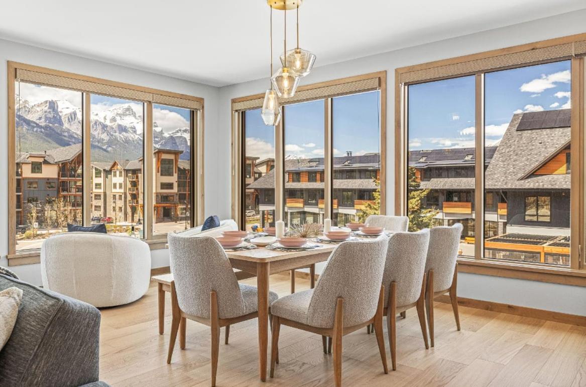 Rundle Lux Villa at Timberstone