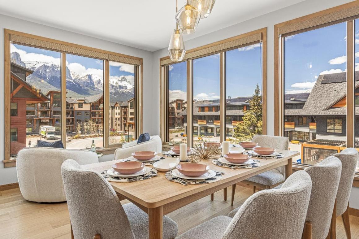 Rundle Lux Villa at Timberstone