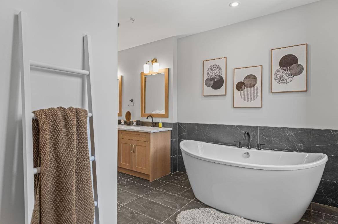 Rundle Lux Villa at Timberstone
