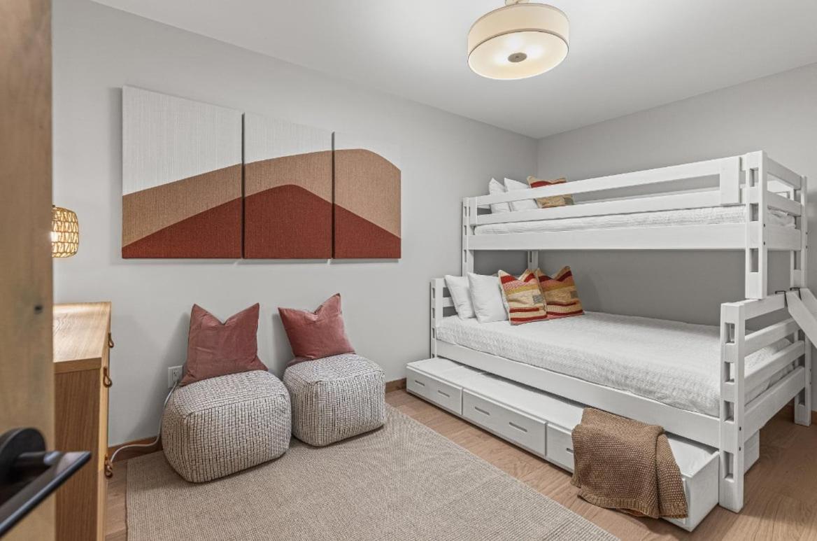 Rundle Lux Villa at Timberstone