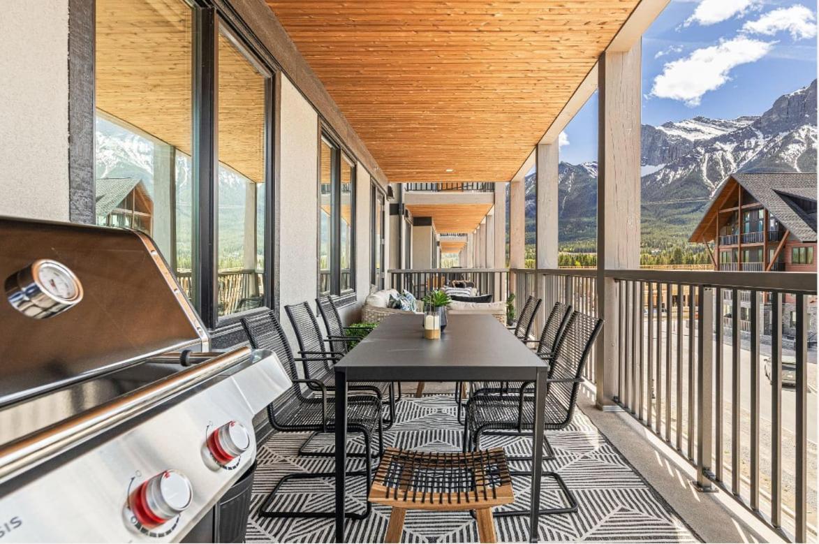 Rundle Lux Villa at Timberstone