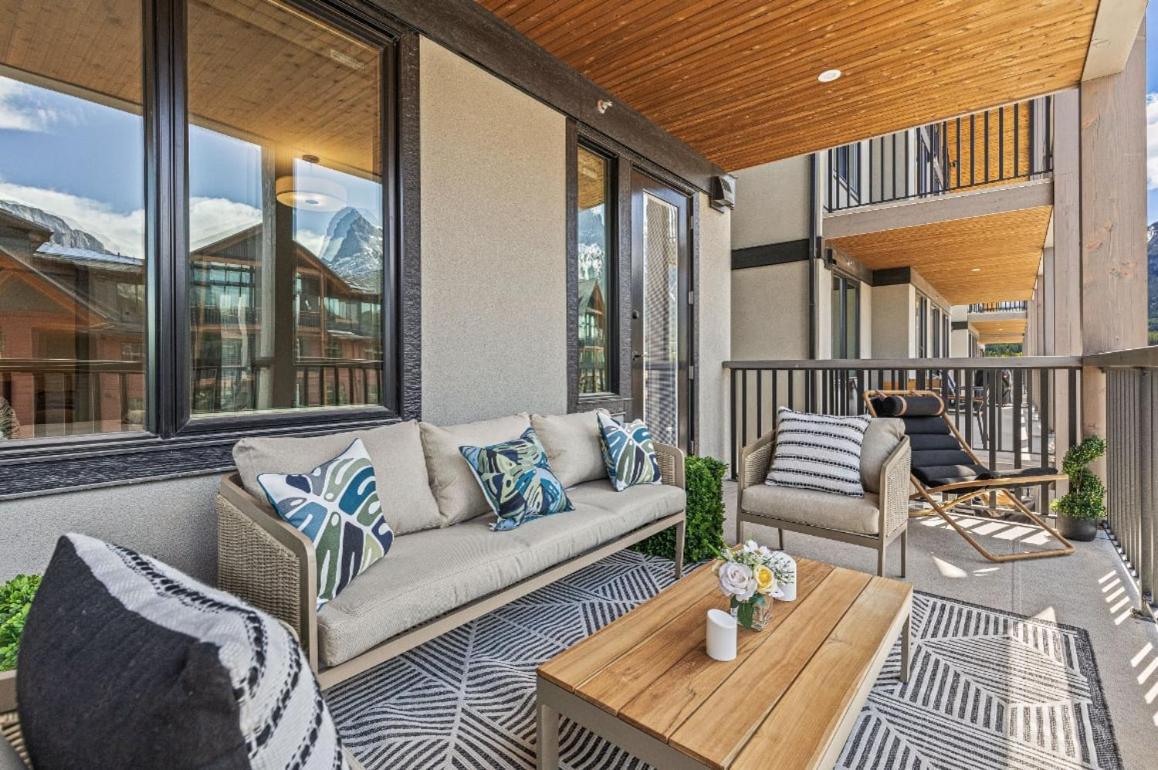 Rundle Lux Villa at Timberstone