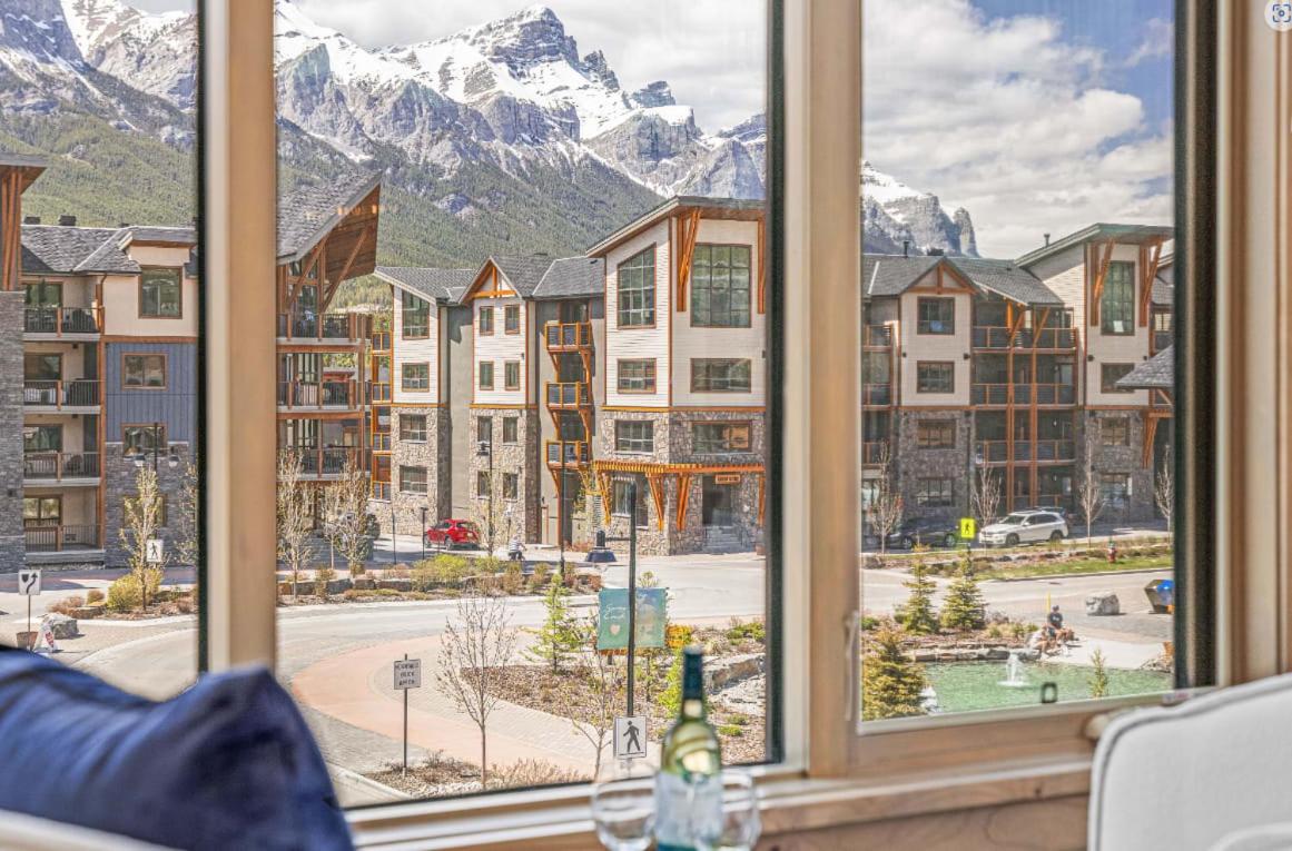 Rundle Lux Villa at Timberstone