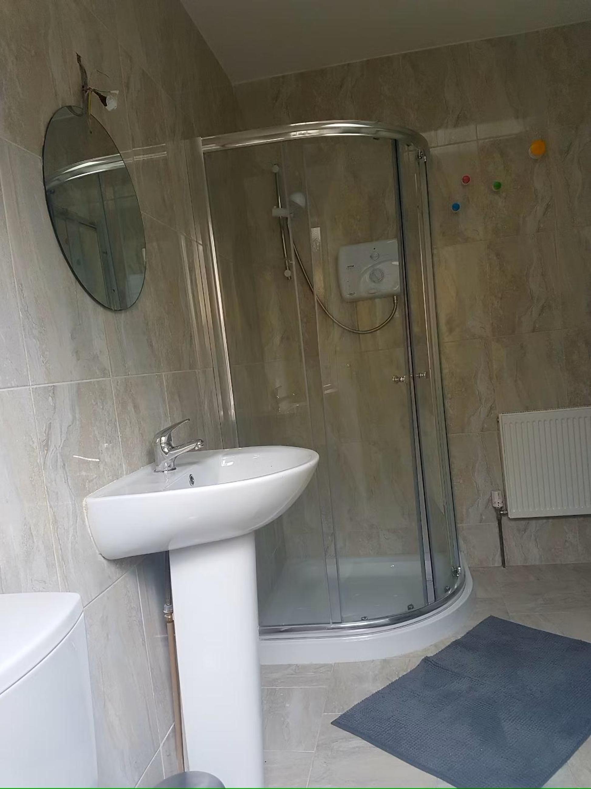 Smithfield area 2 bed apt 15 min walk to Temple Bar