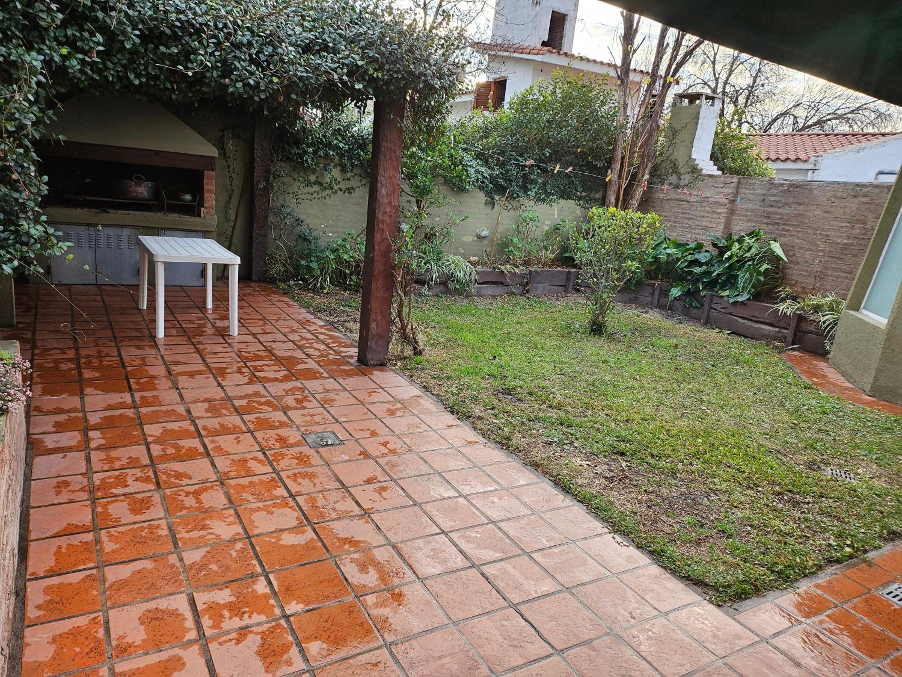 Casa en Recta Martinolli