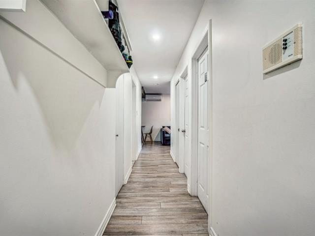 Cozy shared condo in best Montreal area