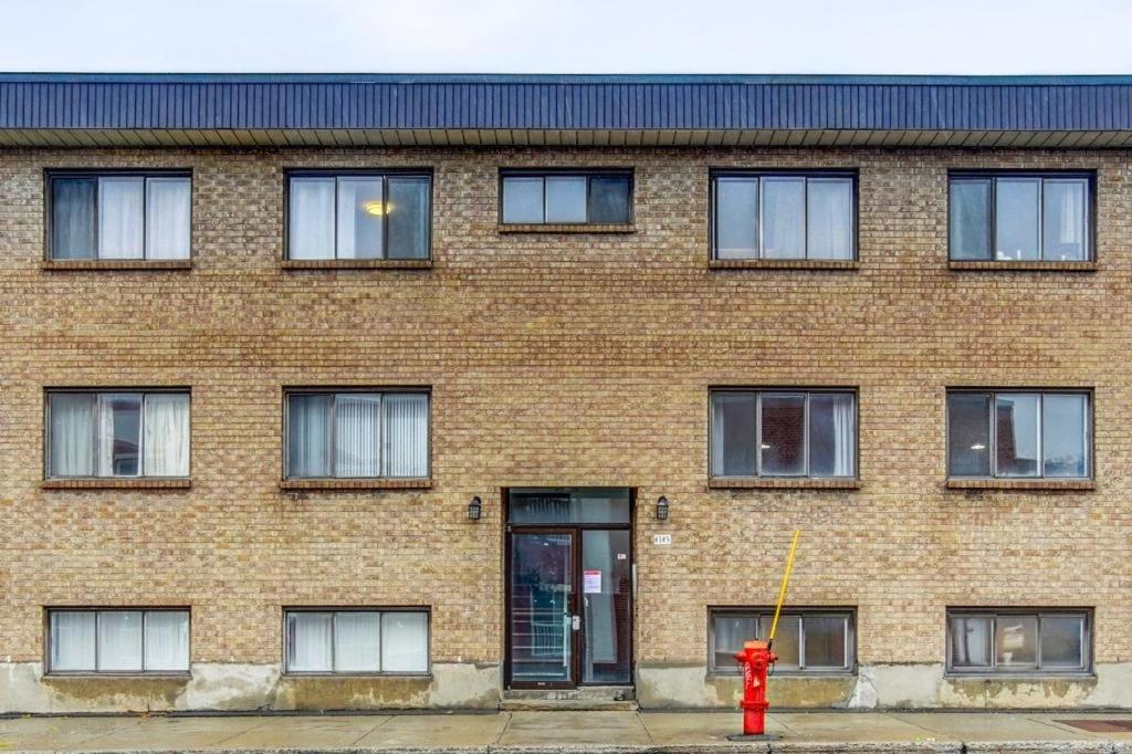 Cozy shared condo in best Montreal area