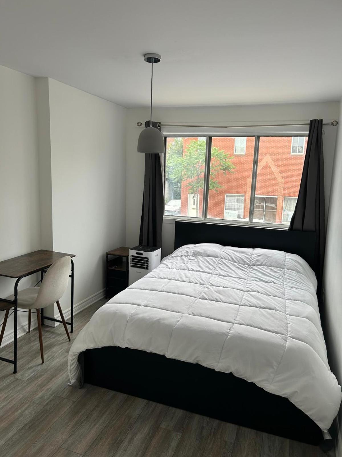 Cozy shared condo in best Montreal area
