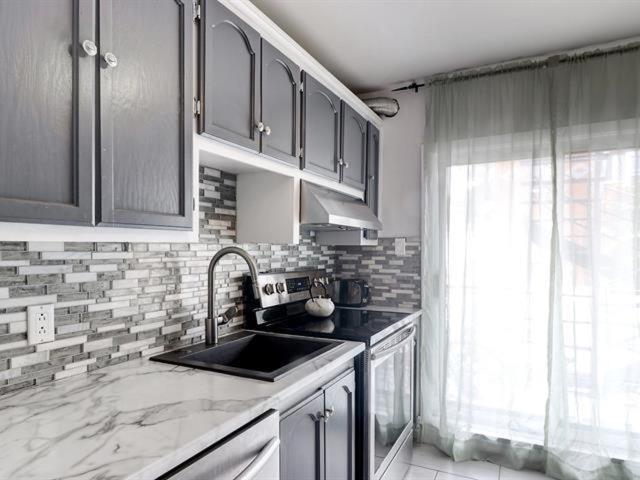 Cozy shared condo in best Montreal area