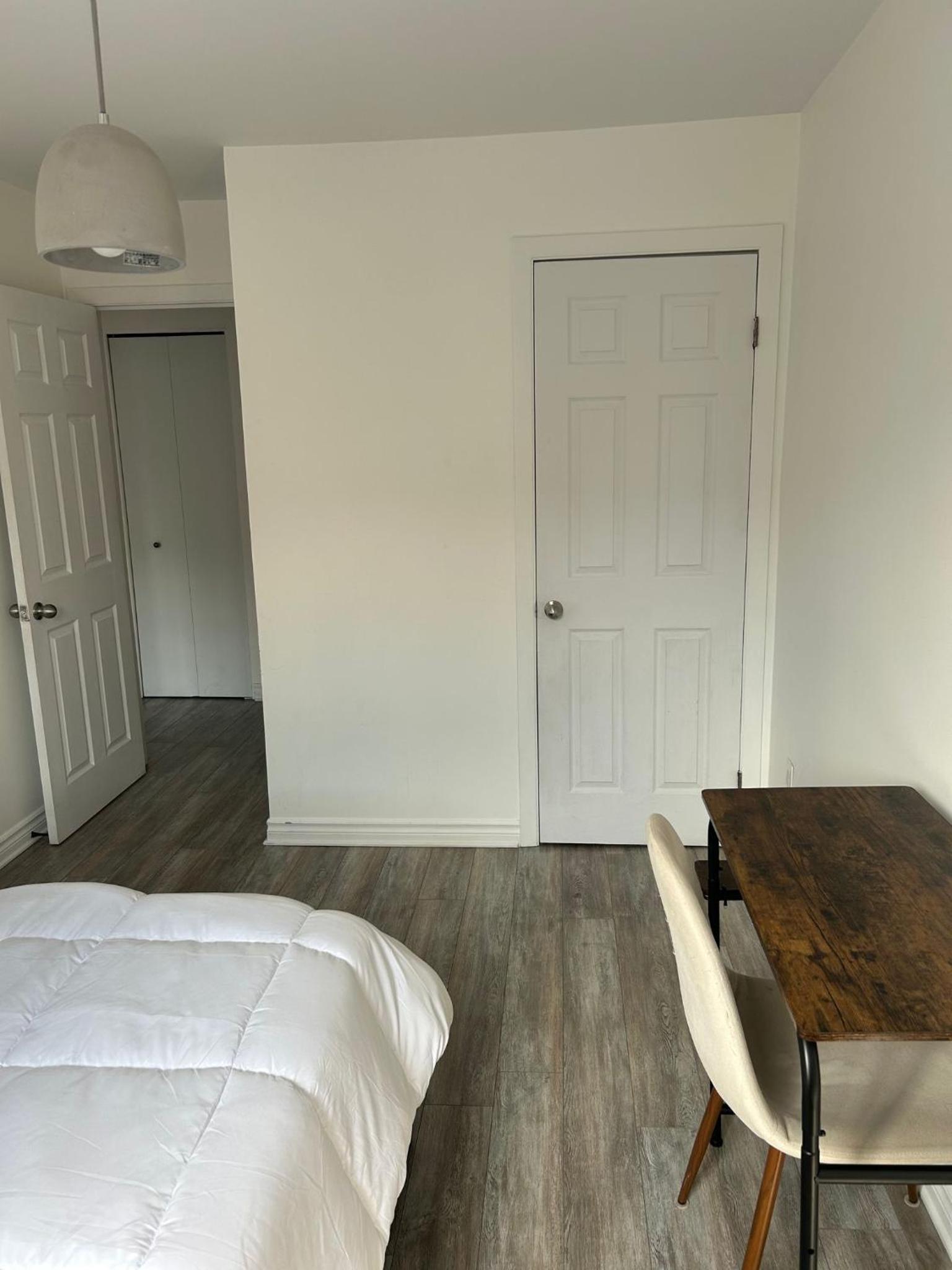 Cozy shared condo in best Montreal area