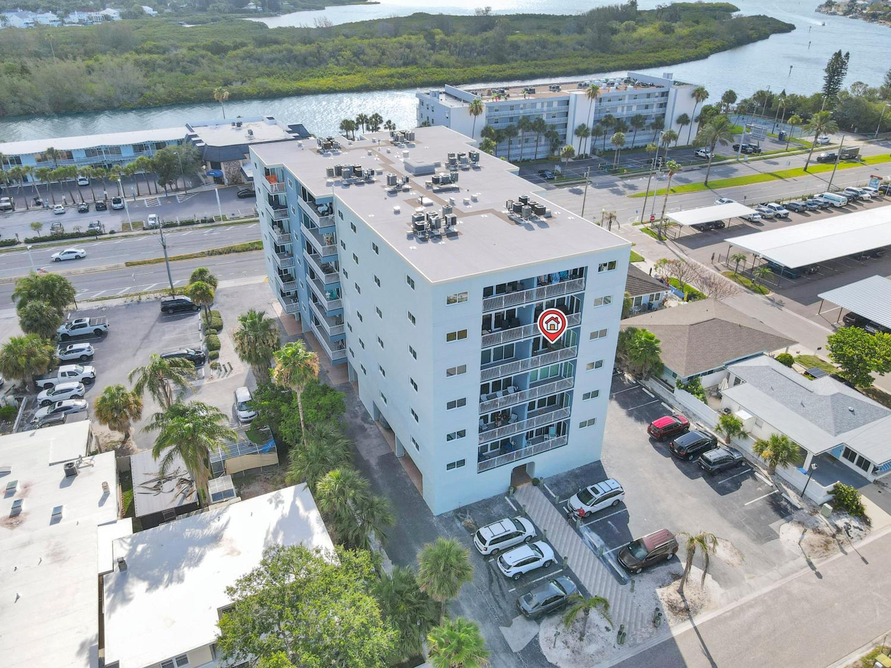 San Remo 406 Beachfront Suite view 4