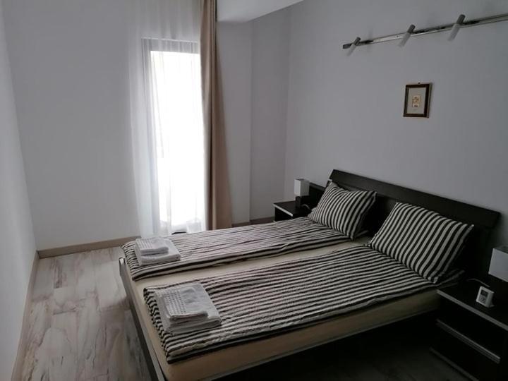 untold, central park residence ap 5 view 3