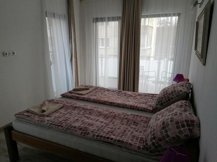untold, central park residence ap 5 view 4
