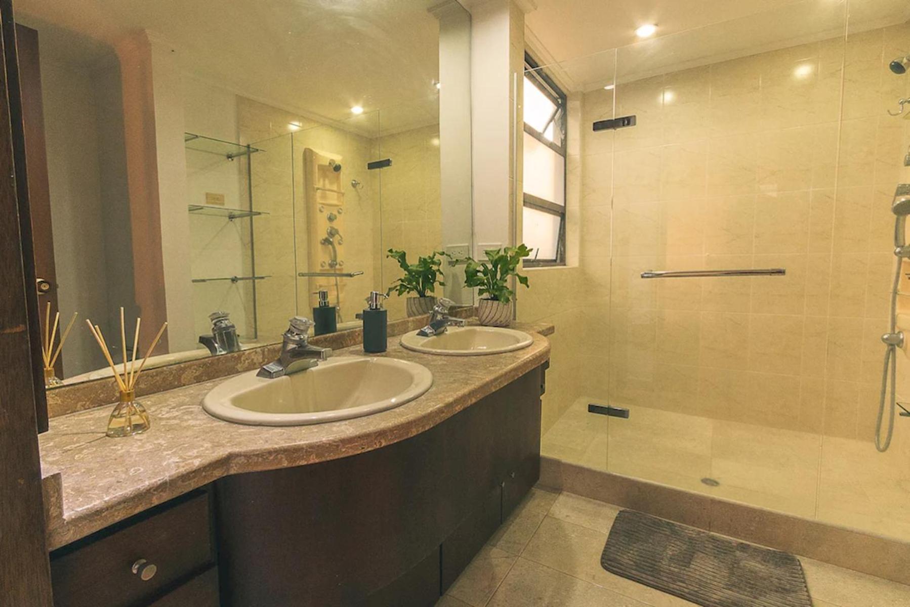Medellin Vacations - Habitacion de Comfort total en el Poblado - A2 - Property Image 4
