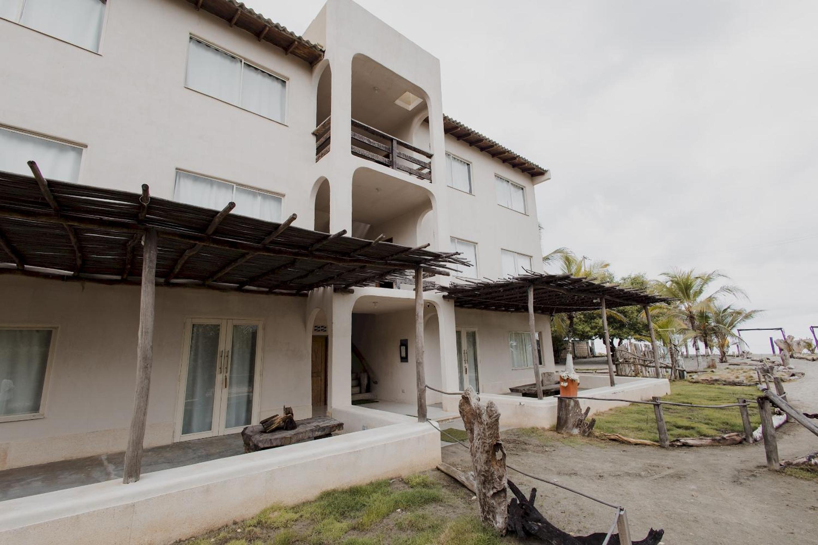 Comodo Apartamento con Terraza Frente al Mar - D1