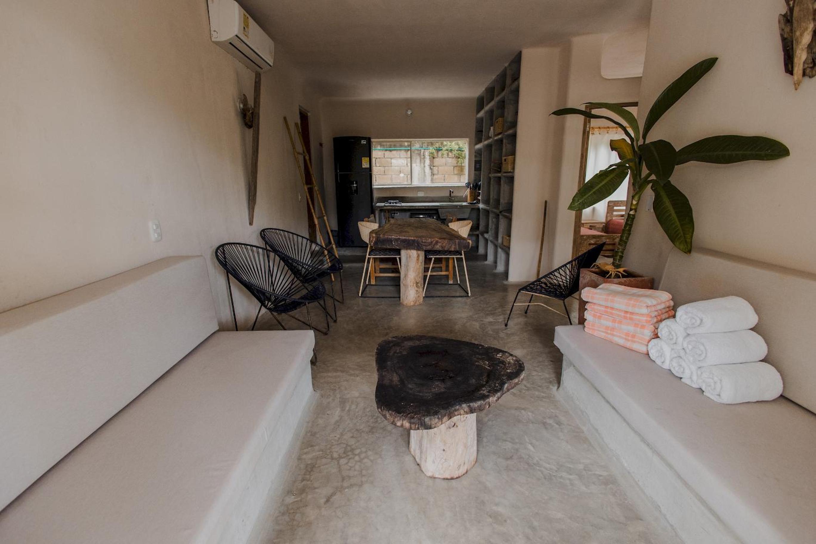 Comodo Apartamento con Terraza Frente al Mar - D1