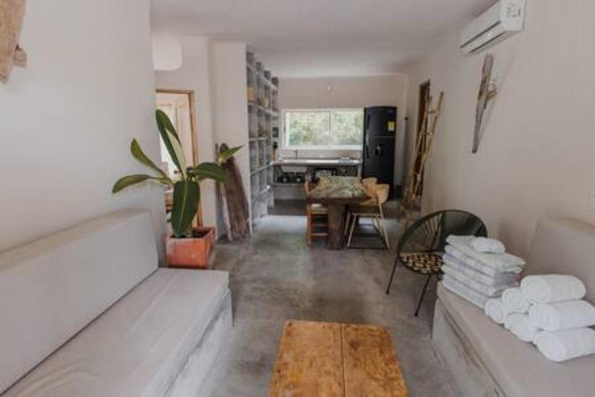 Comodo Apartamento con Terraza Frente al Mar - D2