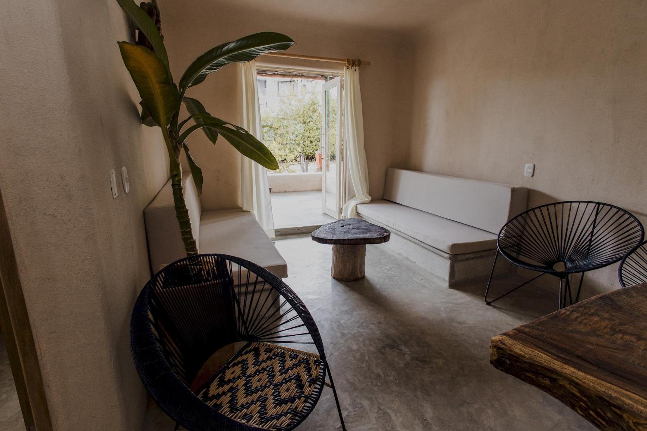 Comodo Apartamento con Terraza Frente al Mar - D1