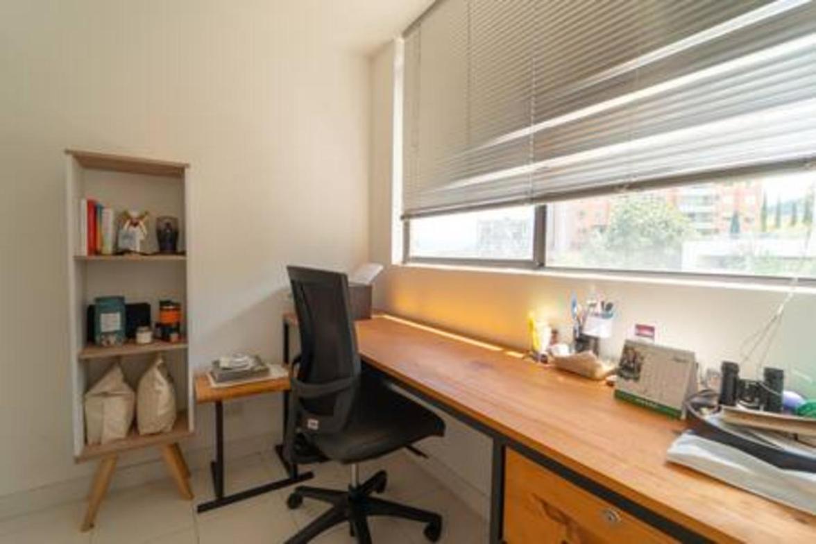¡Hermoso y amplio apartamento en Poblado Medellin