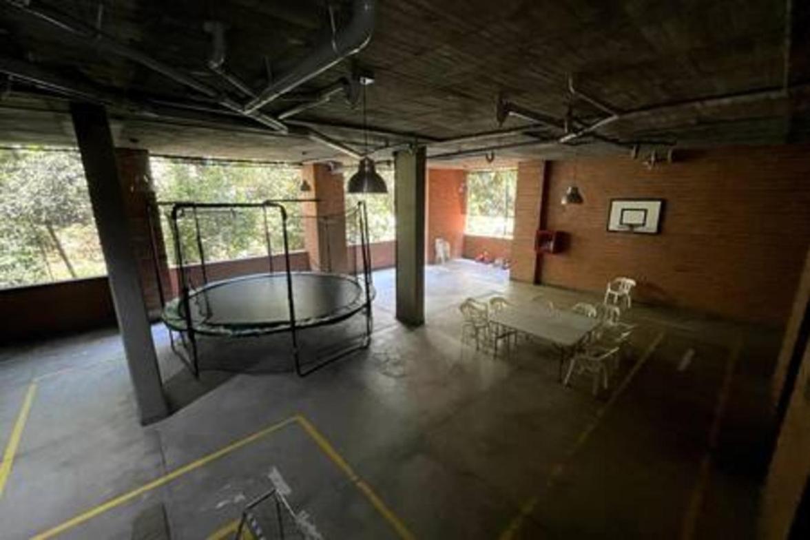 ¡Hermoso y amplio apartamento en Poblado Medellin