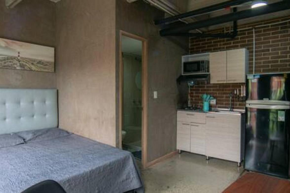 Acogedor y Central Apartaestudio en Envigado -C3
