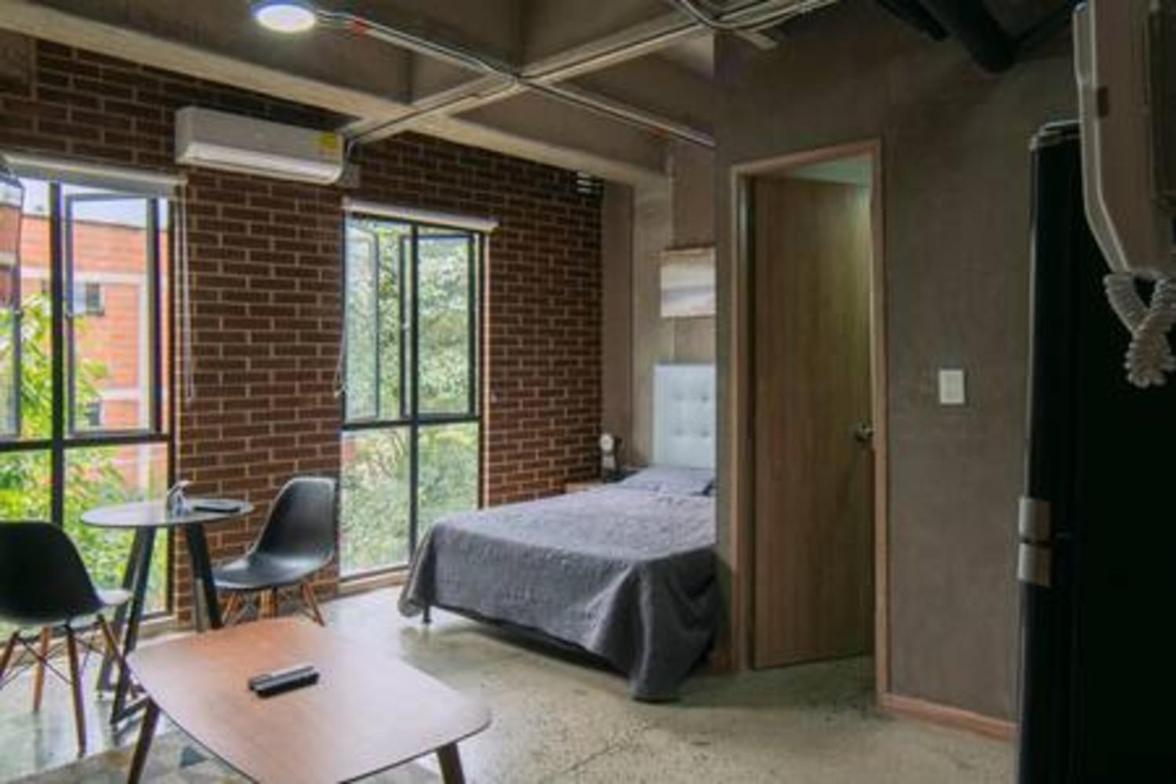 Acogedor y Central Apartaestudio en Envigado -C3