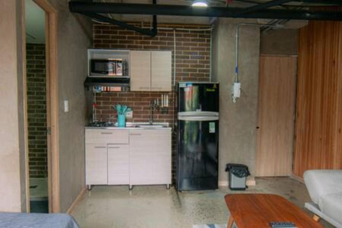 Acogedor y Central Apartaestudio en Envigado -C3