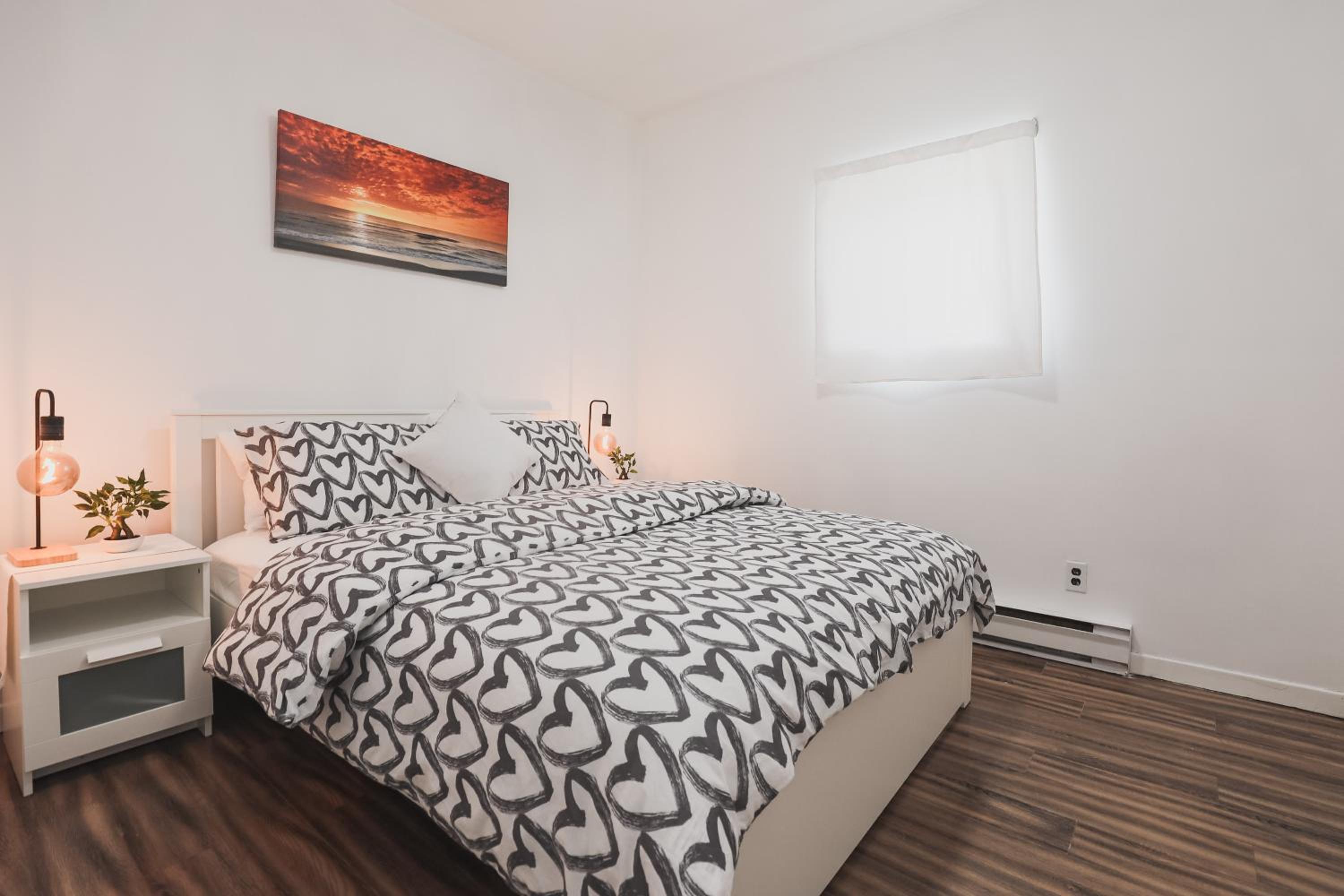 Entire Suite near YQM, NBCC, Champlain Mall - Centennial Park