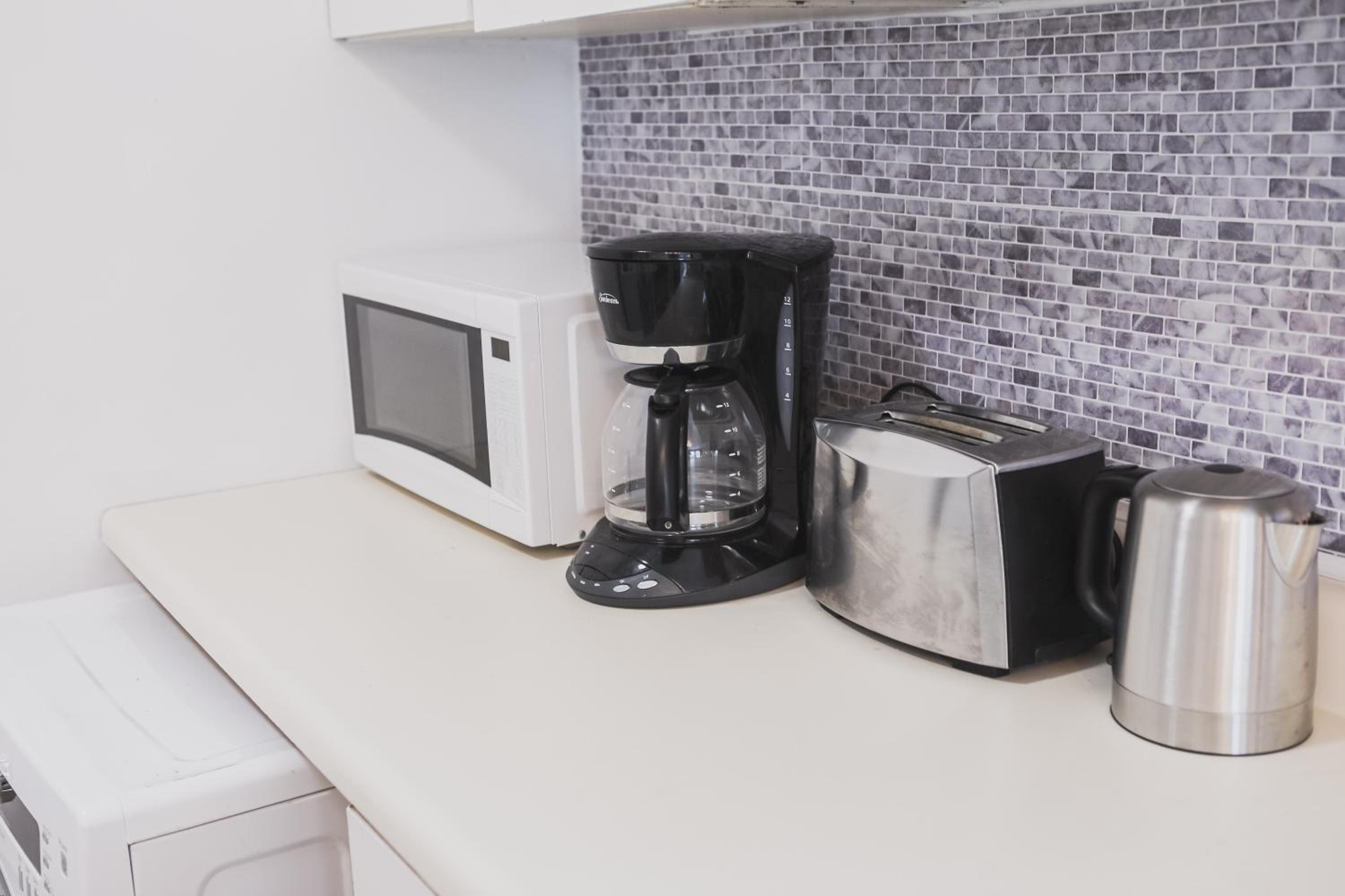 Entire Suite near YQM, NBCC, Champlain Mall - Centennial Park