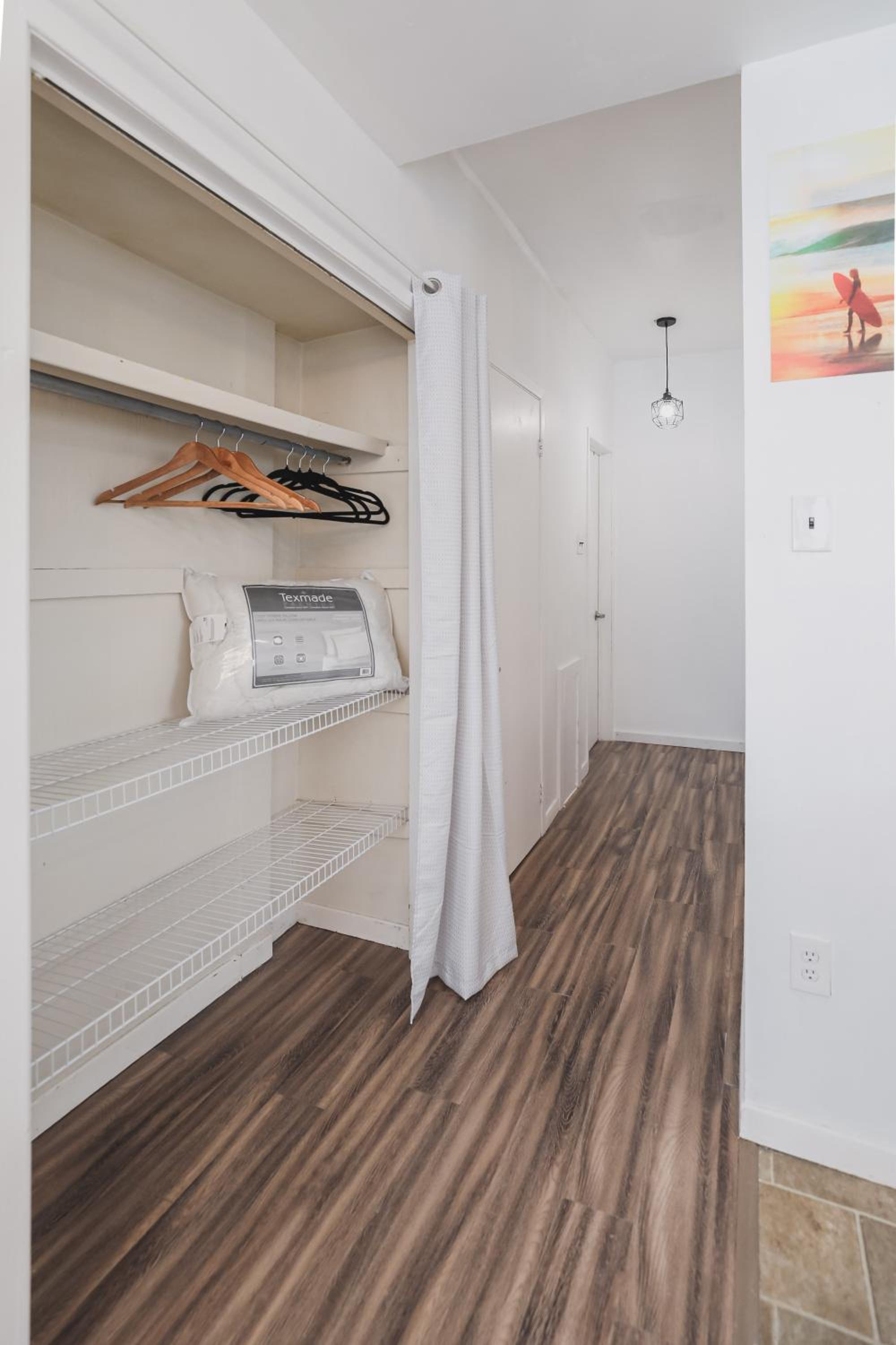 Entire Suite near YQM, NBCC, Champlain Mall - Centennial Park