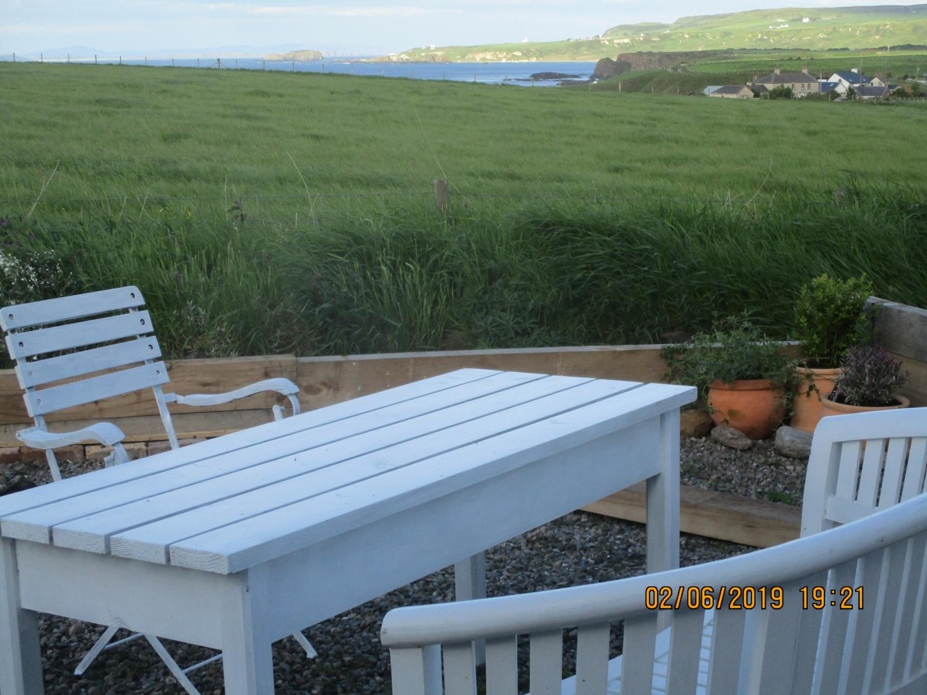 Hotel Little Nook, Dunseverick - Image 1