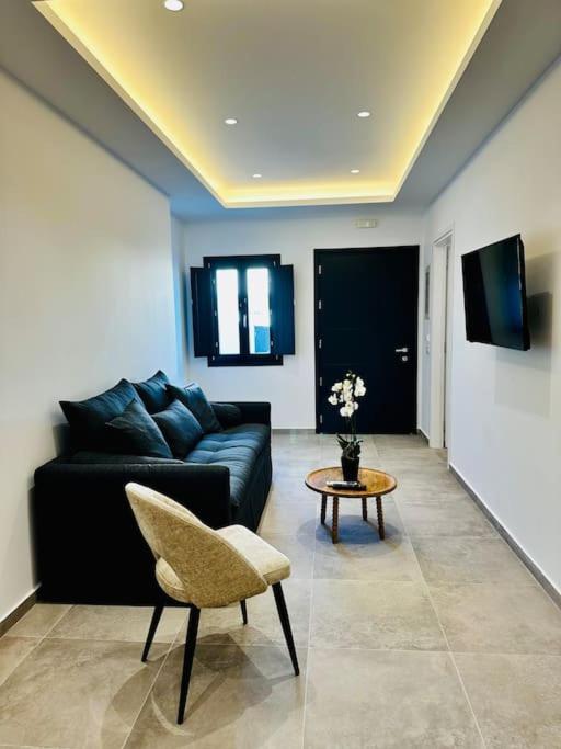 Nostos Suites Kamari photo 5