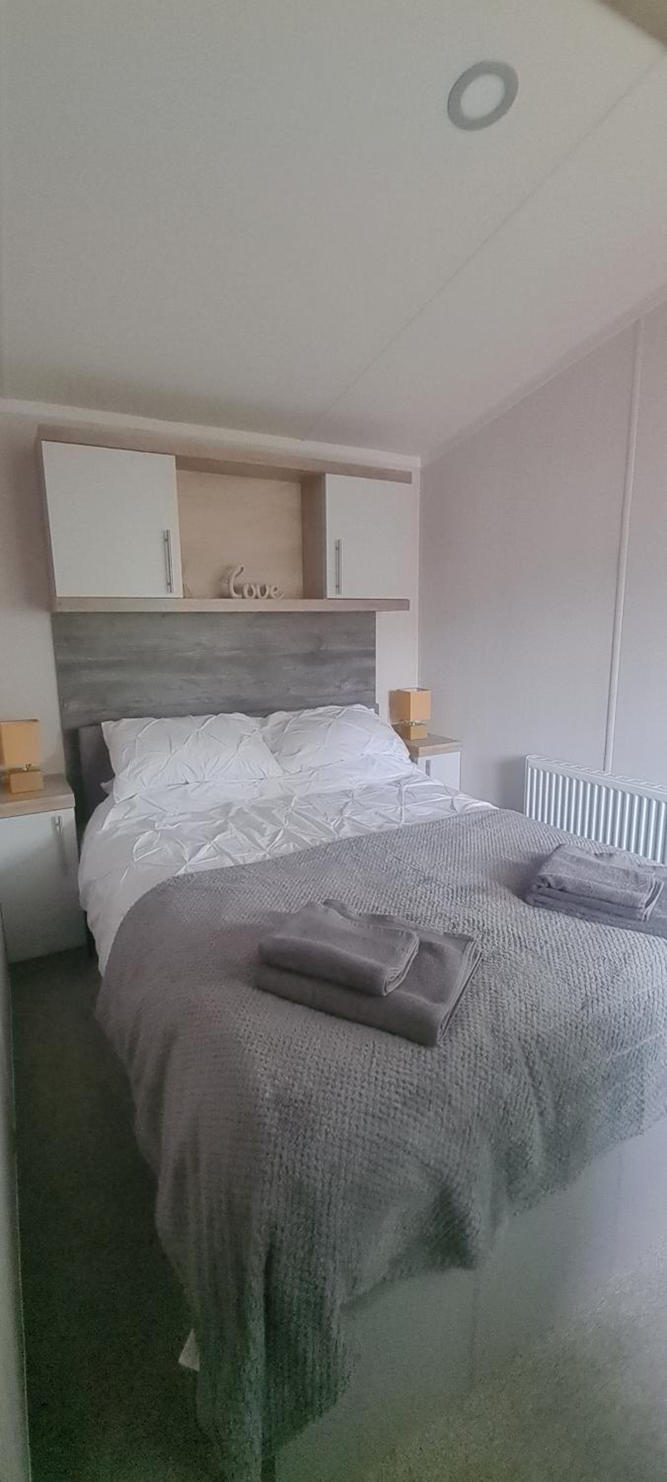 Deluxe Silver 3 Bed Holiday Home in Port Seton view 2