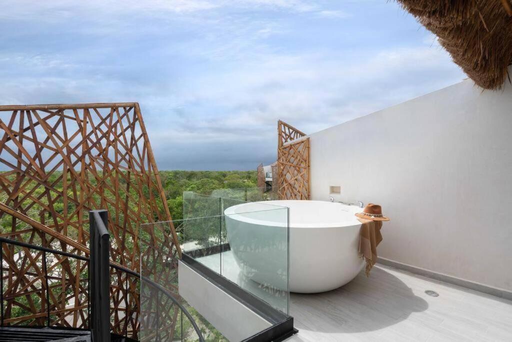 JADE Tulum - Chic PH studio with private hot tub view 4