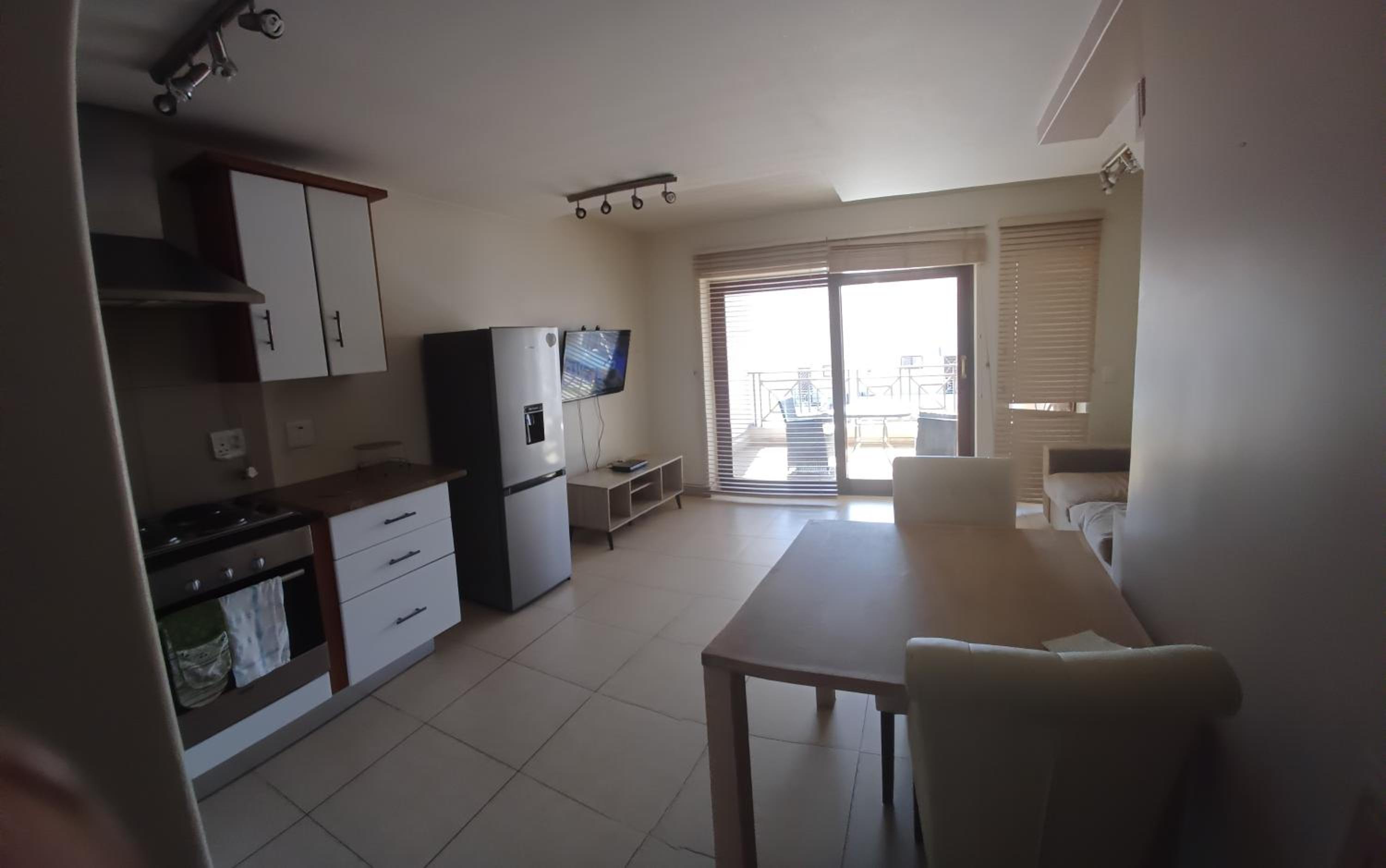 Mount Royal 30 Large 1 bed with balcony