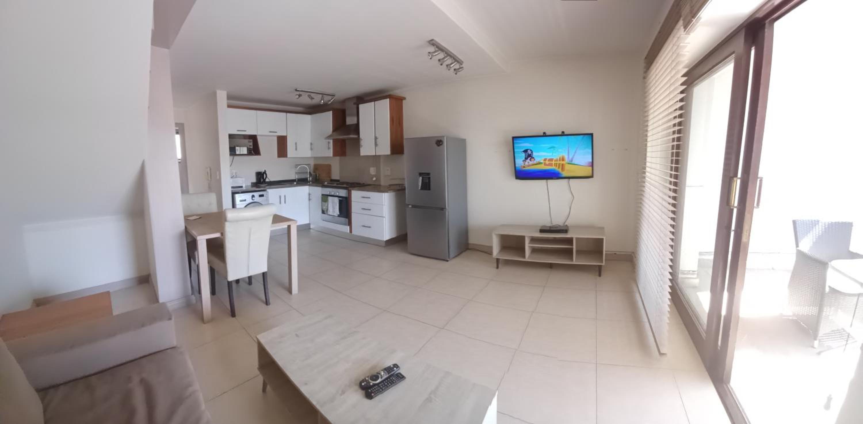 Mount Royal 30 Large 1 bed with balcony