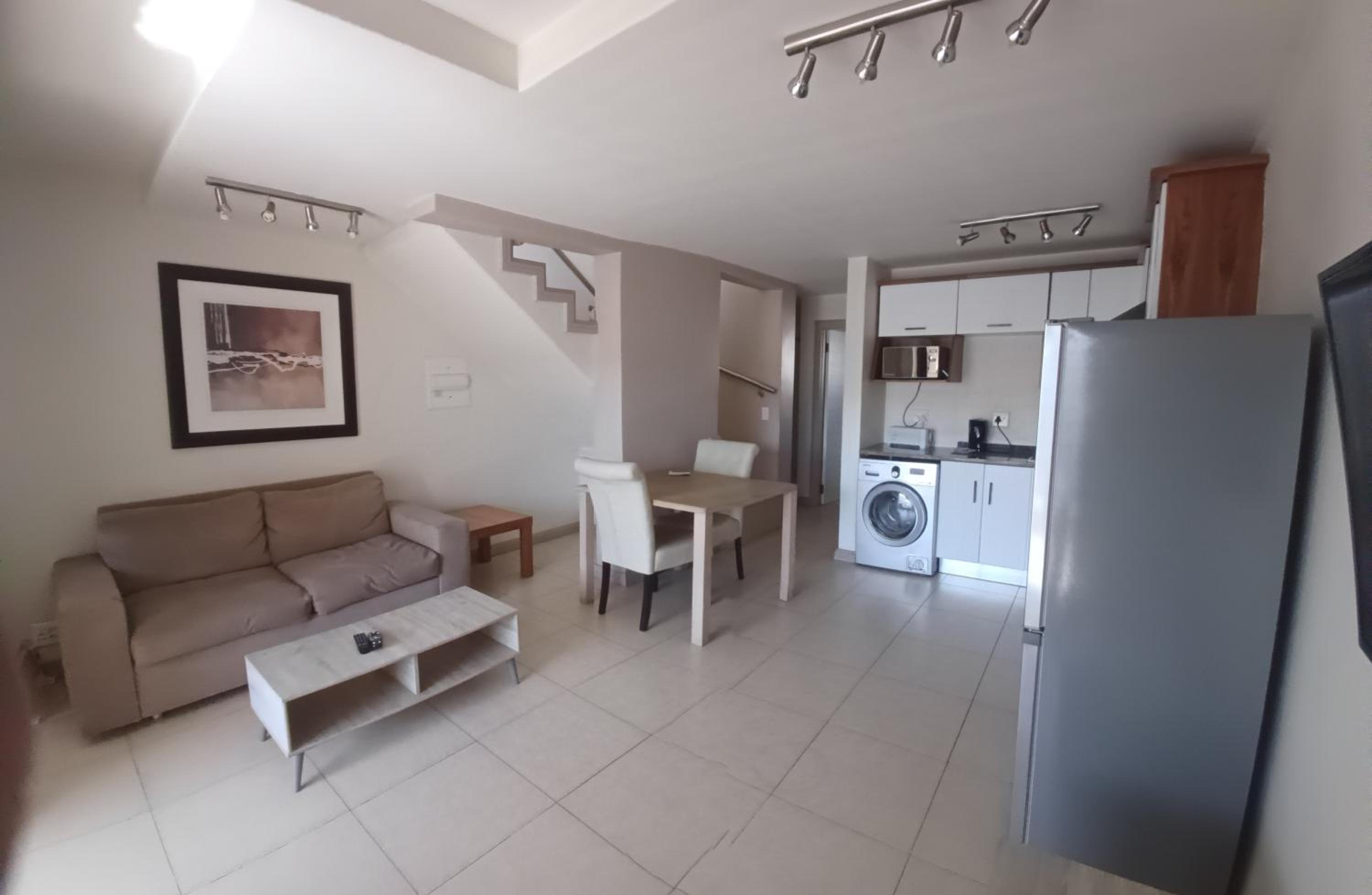 Mount Royal 30 Large 1 bed with balcony