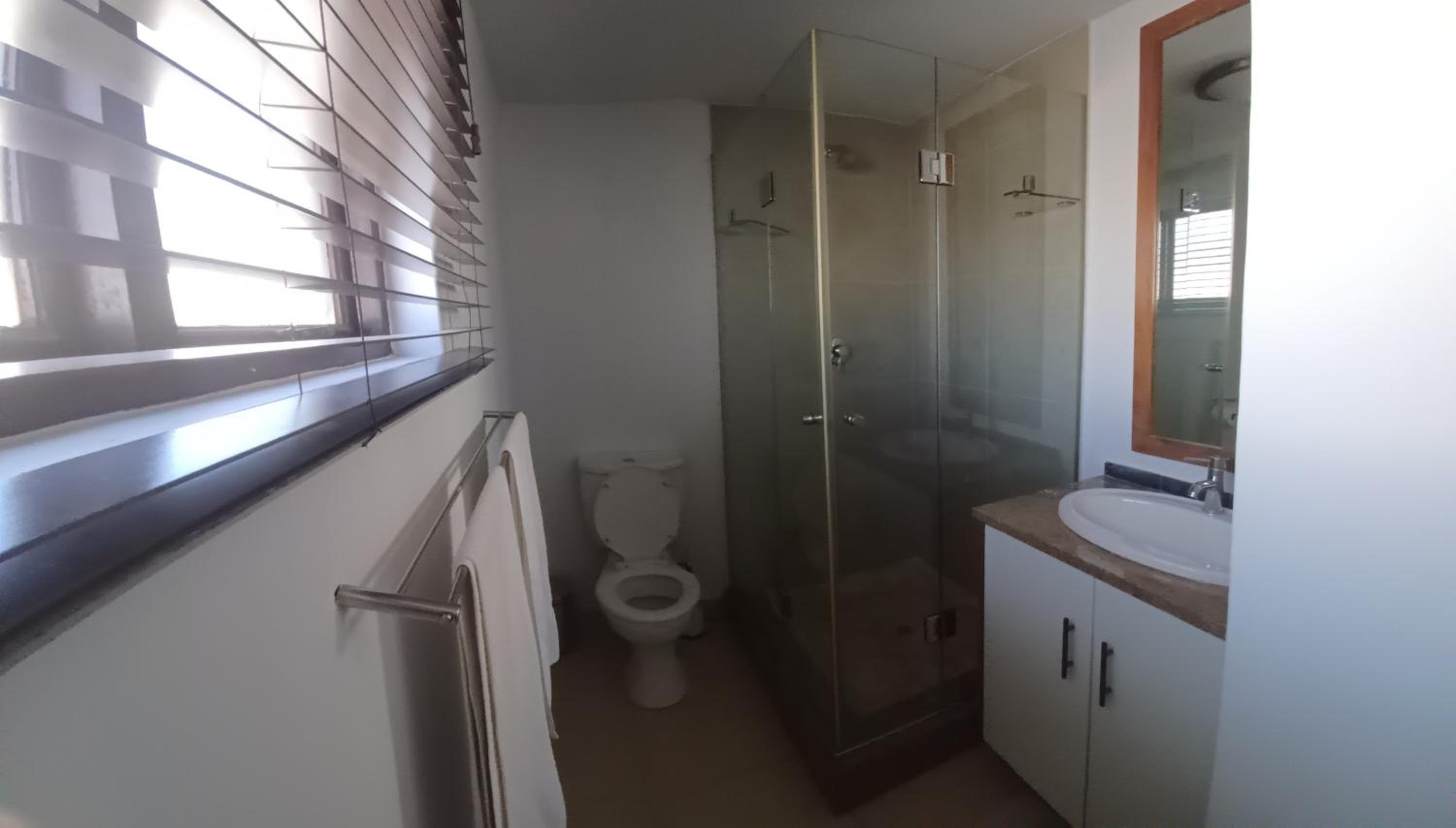 Mount Royal 30 Large 1 bed with balcony