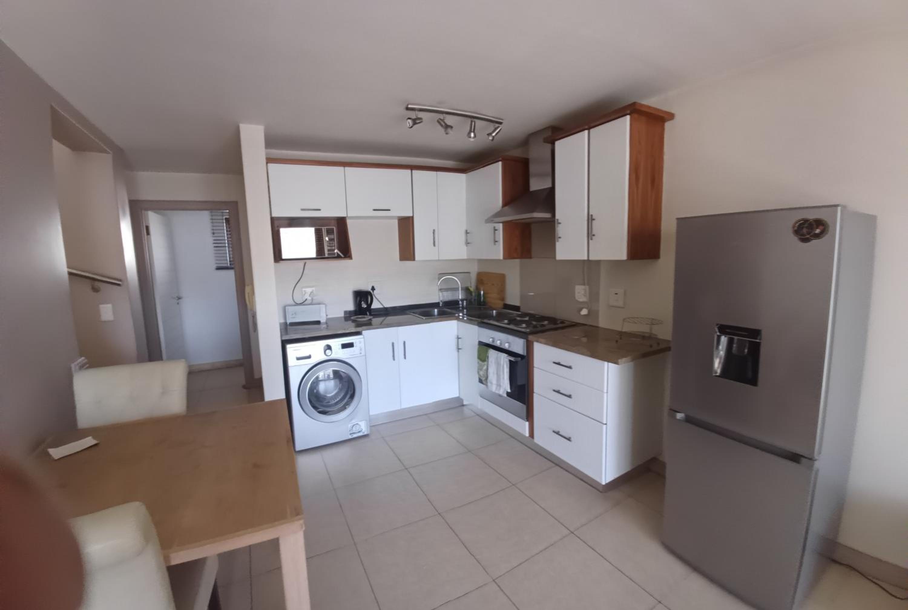 Mount Royal 30 Large 1 bed with balcony